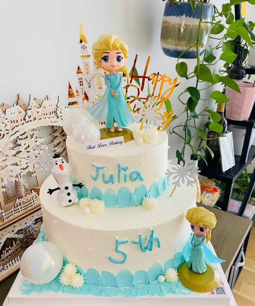 Custom Lisa Sweets Cakes